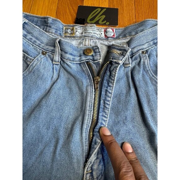 Size 34 Vintage Bugle Boy Gold Crest Baggy Fit Jean Shorts - Picture 4 of 8